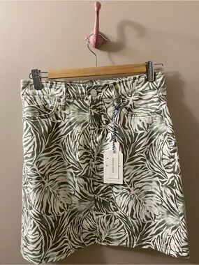 Tommy Bahama Denim Leaf Skirt